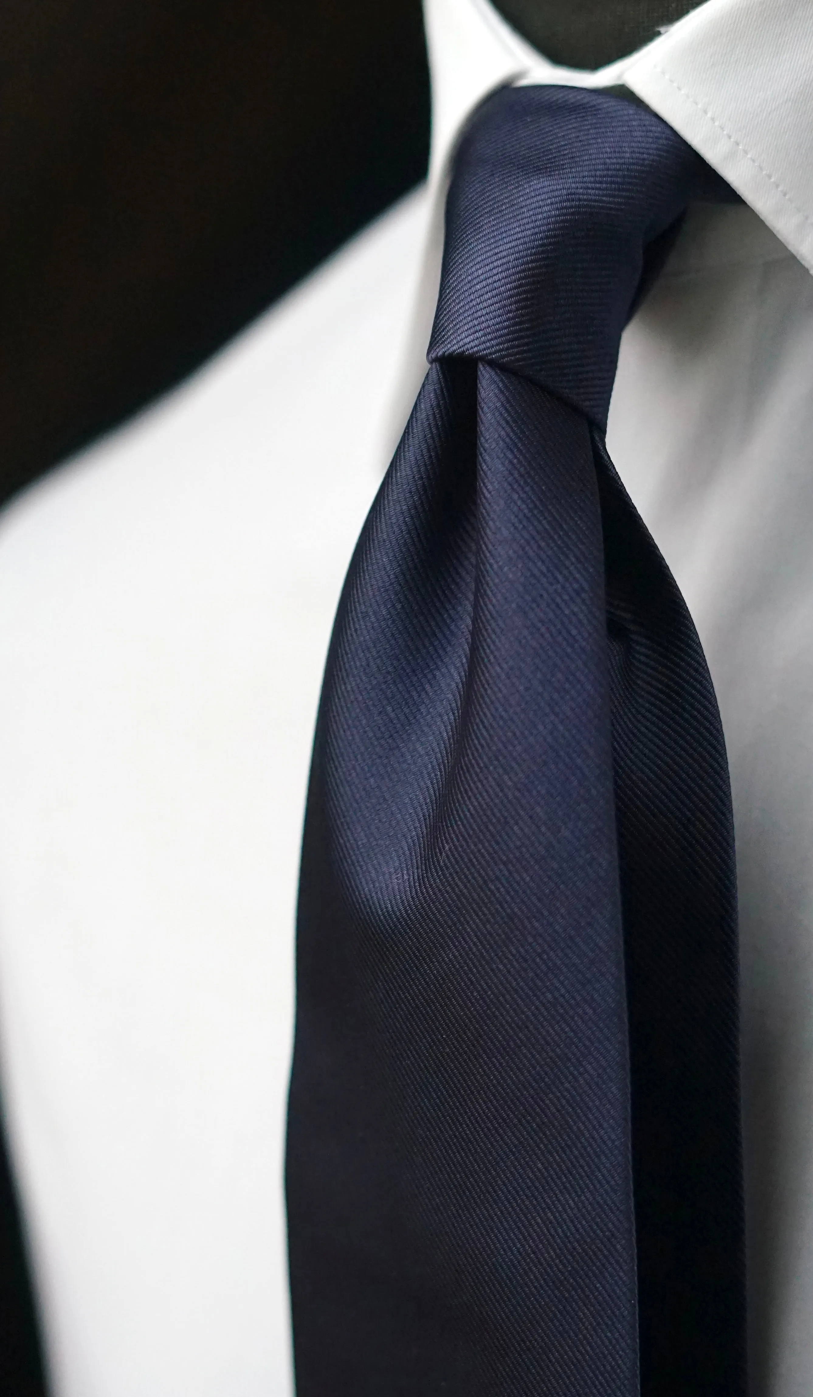 Unito Navy Silk Necktie