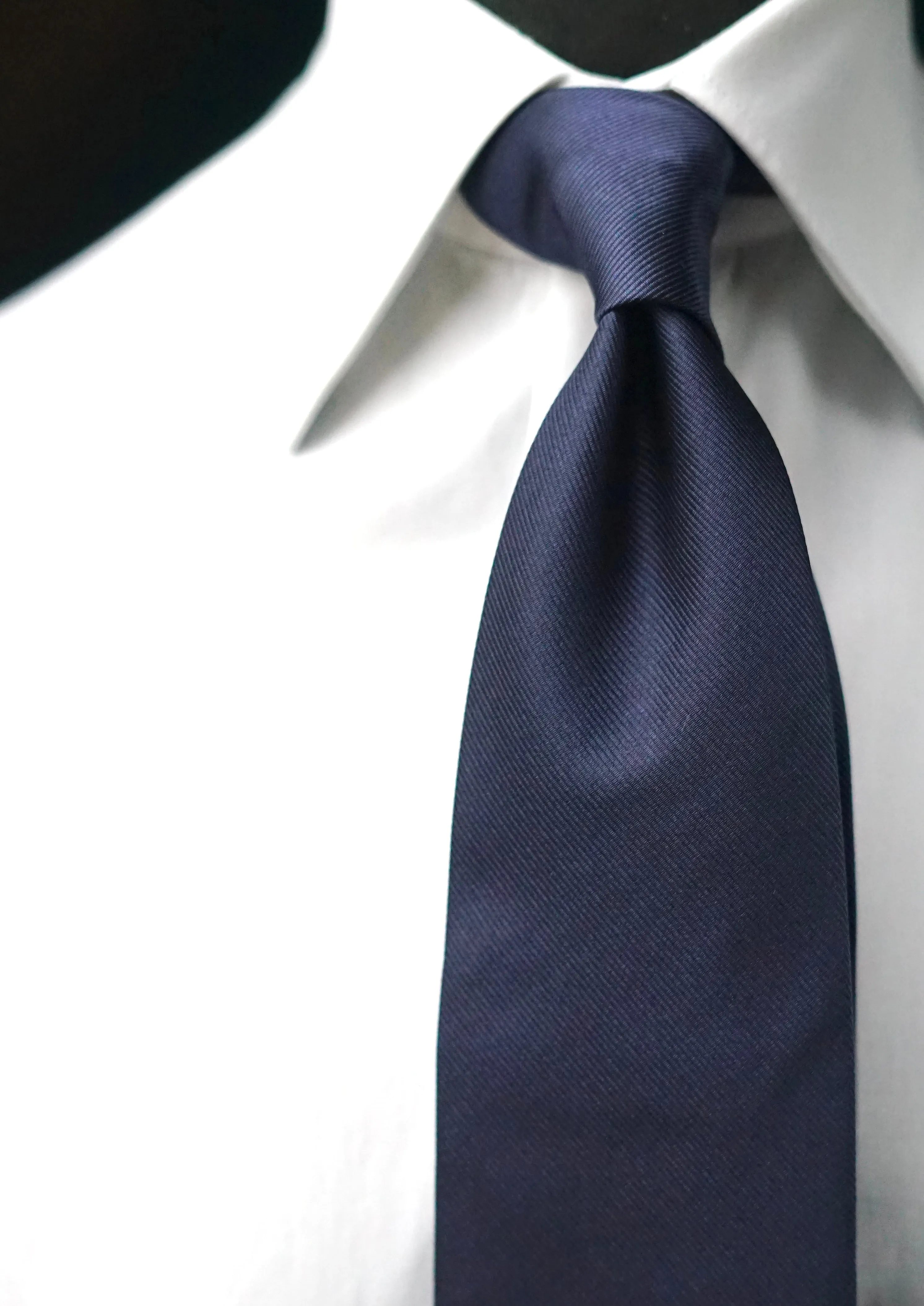 Unito Navy Silk Necktie